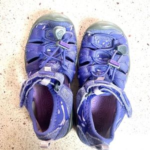 Keen toddler sandals size 9 purple